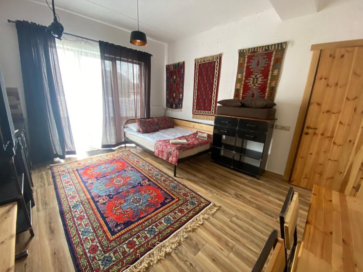 Mountain Cricket Chalets And Apartments Gudauri Habitación foto