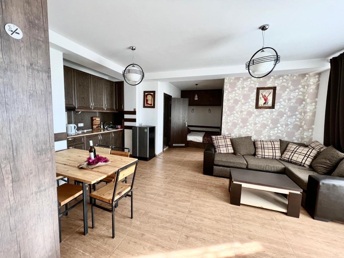 Mountain Cricket Chalets And Apartments Gudauri Exterior foto